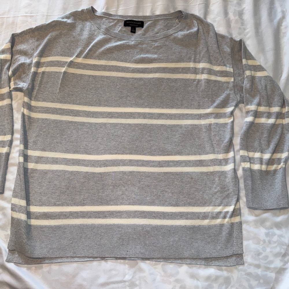 Banana Republic Women's Crewneck Grey Striped Sweater Large